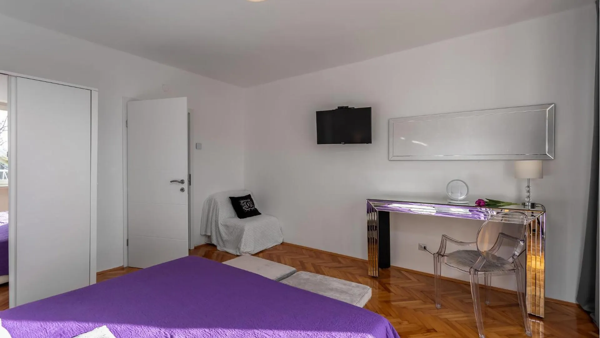 Amazing Home In Novi Vinodolski With Jacuzzi 0*,