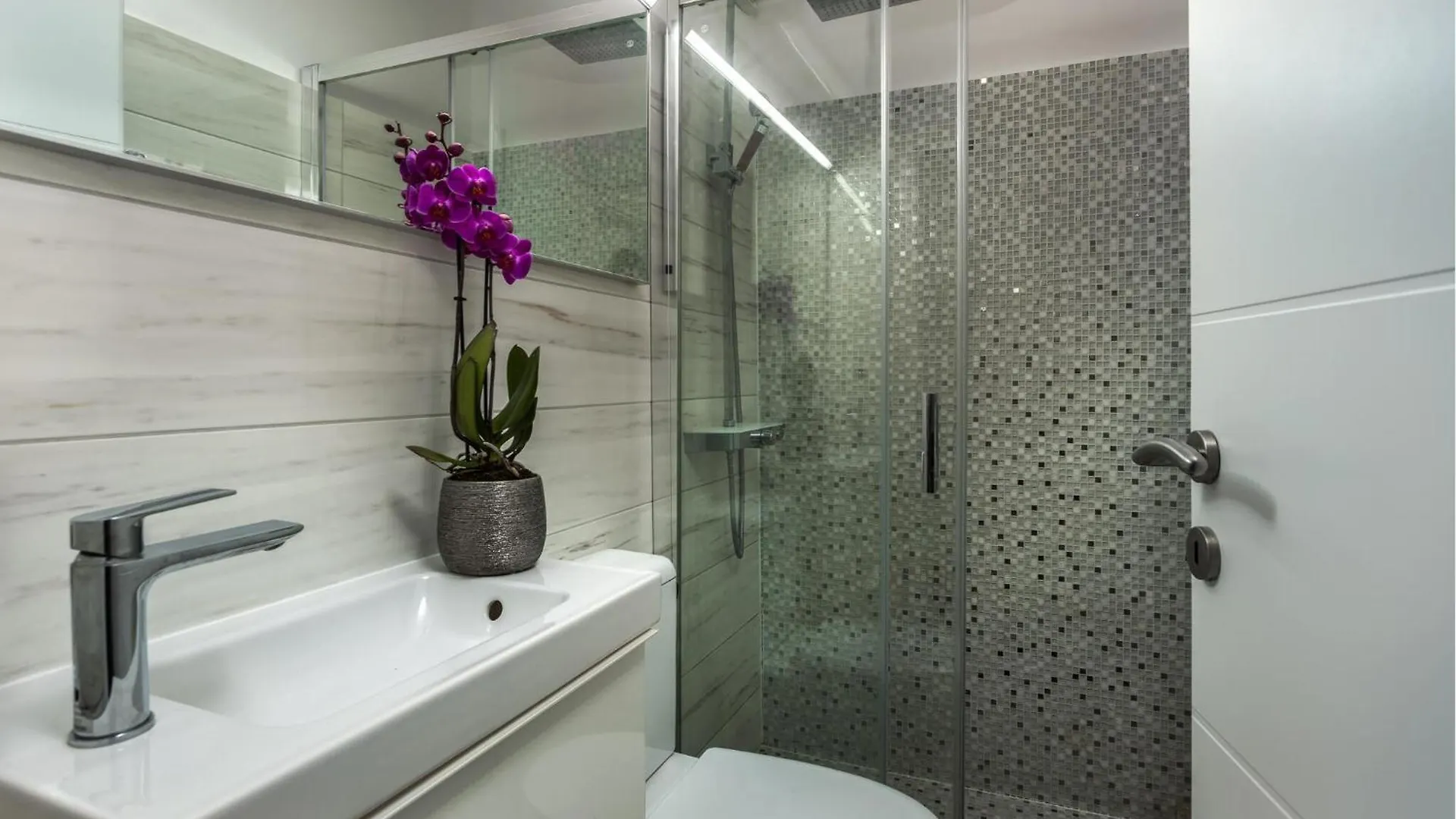 Amazing Home In Novi Vinodolski With Jacuzzi Croatia